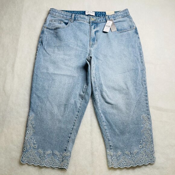 NWT Lane Bryant Womems Blue Embroidered Mid Rise Boyfriend Capri Jeans Size 14P - Picture 1 of 11